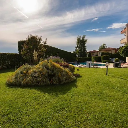 Apartment Zelenika With Free Parking Varna